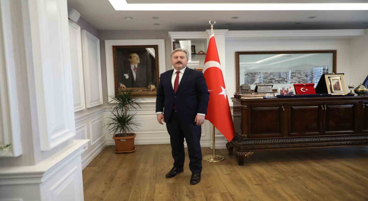 Başkan Palancıoğlu: Çanakkale Zaferi, aziz milletimizin tüm imkansızlıklar karşısında gösterdiği destansı mücadelenin adıdır