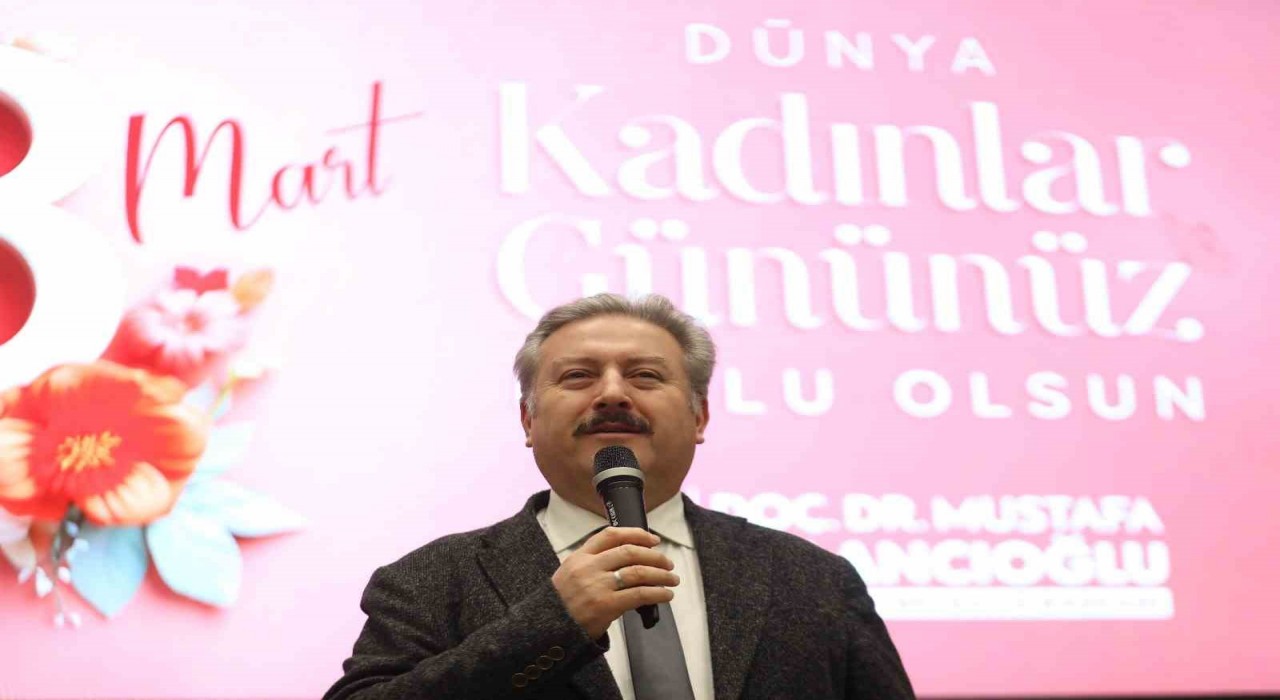 Başkan Palancıoğlu, kadın personelin 8 Mart Dünya Kadınlar Gününü kutladı