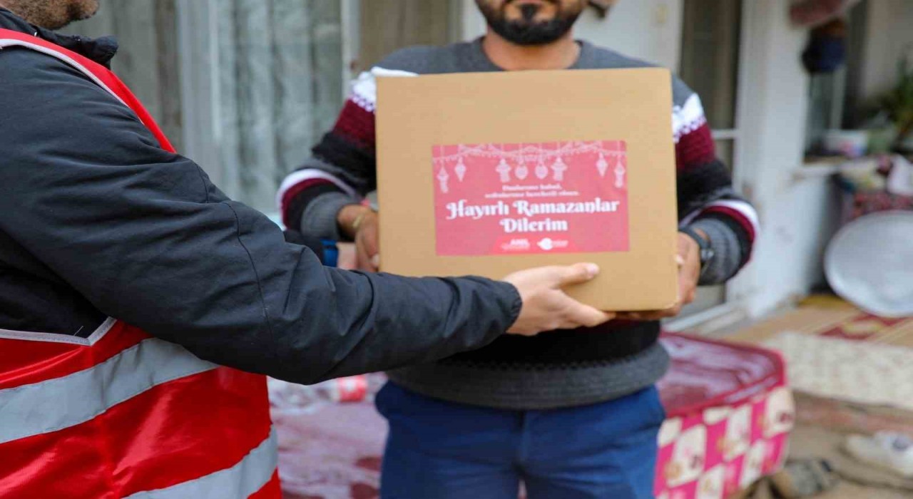 Başkan Yetişkinden 7 bin 500 aileye Ramazan dayanışması