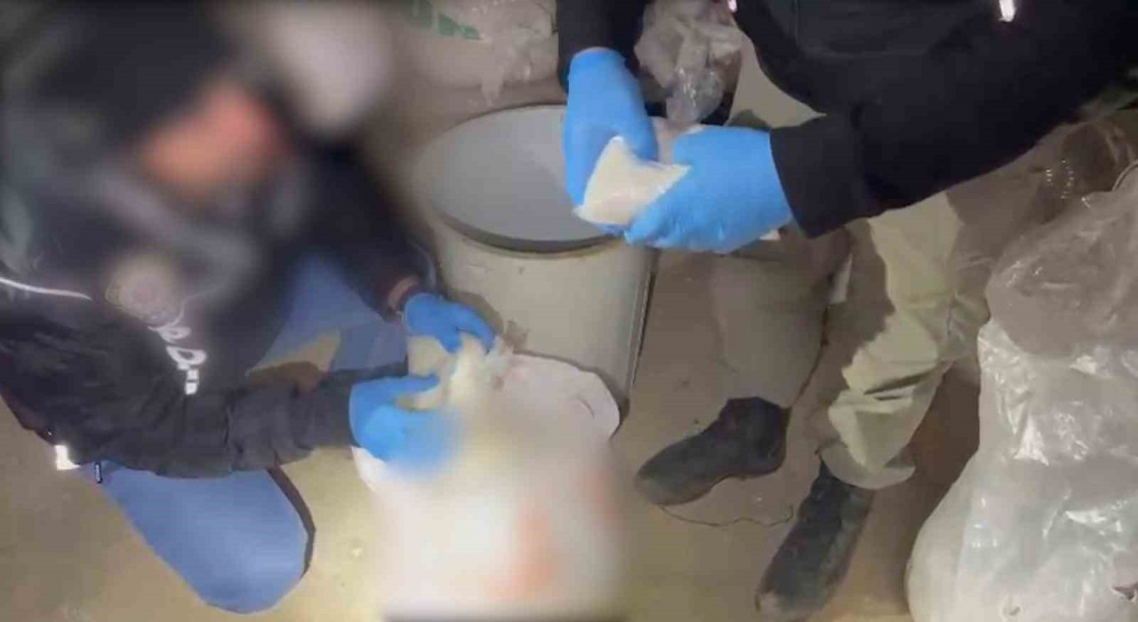 Batmanda 20 kilo metamfetamin ele geçirildi: 2 tutuklama
