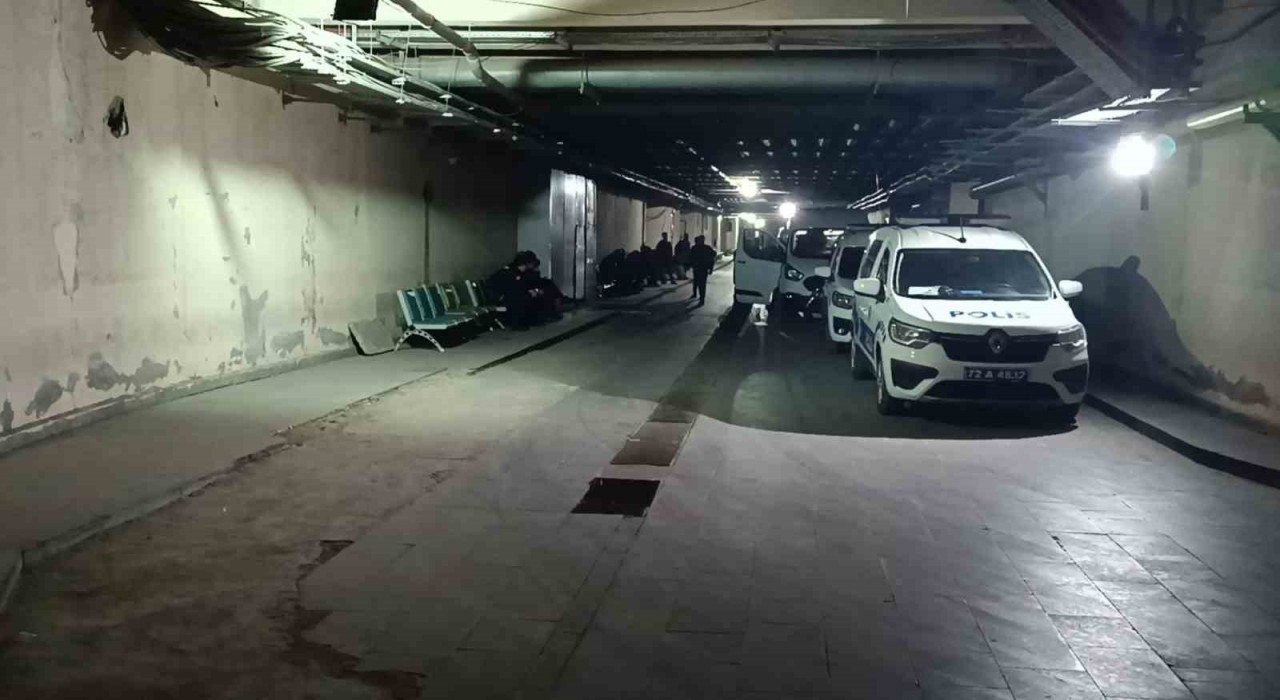 Batmanda iftar saatinde kavga edenleri ayırmak isteyen genç canından oldu