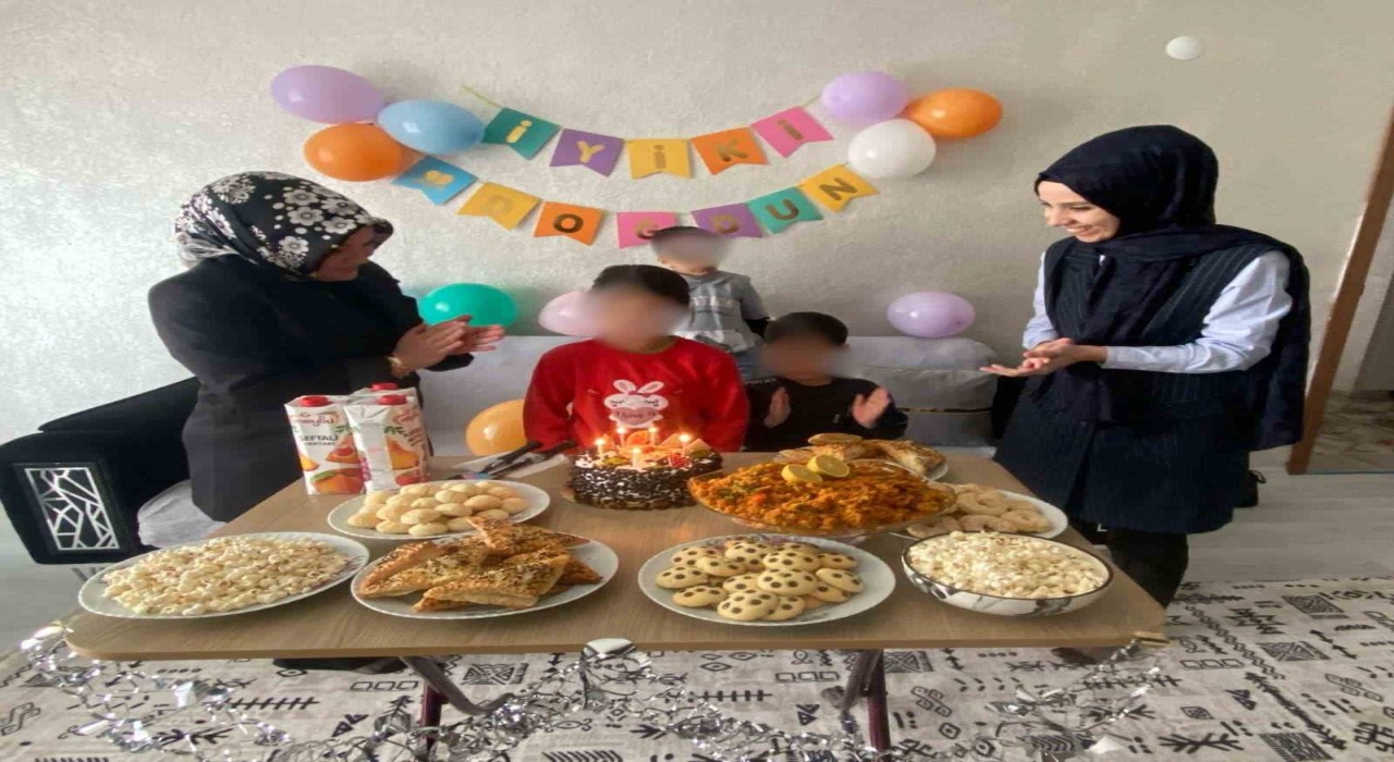 Batmanda öksüz ve yetim çocuklar doğum günlerinde yalnız bırakılmadı