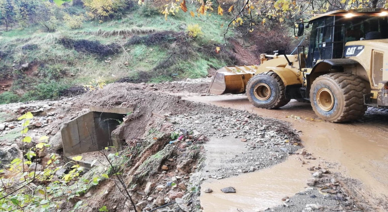 Batmanda sağanak yağış sel ve heyelana neden oldu