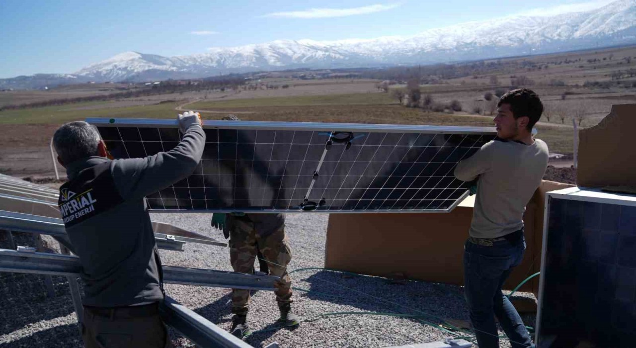 Battalgazide güneş enerjisi santrali faaliyete geçiyor