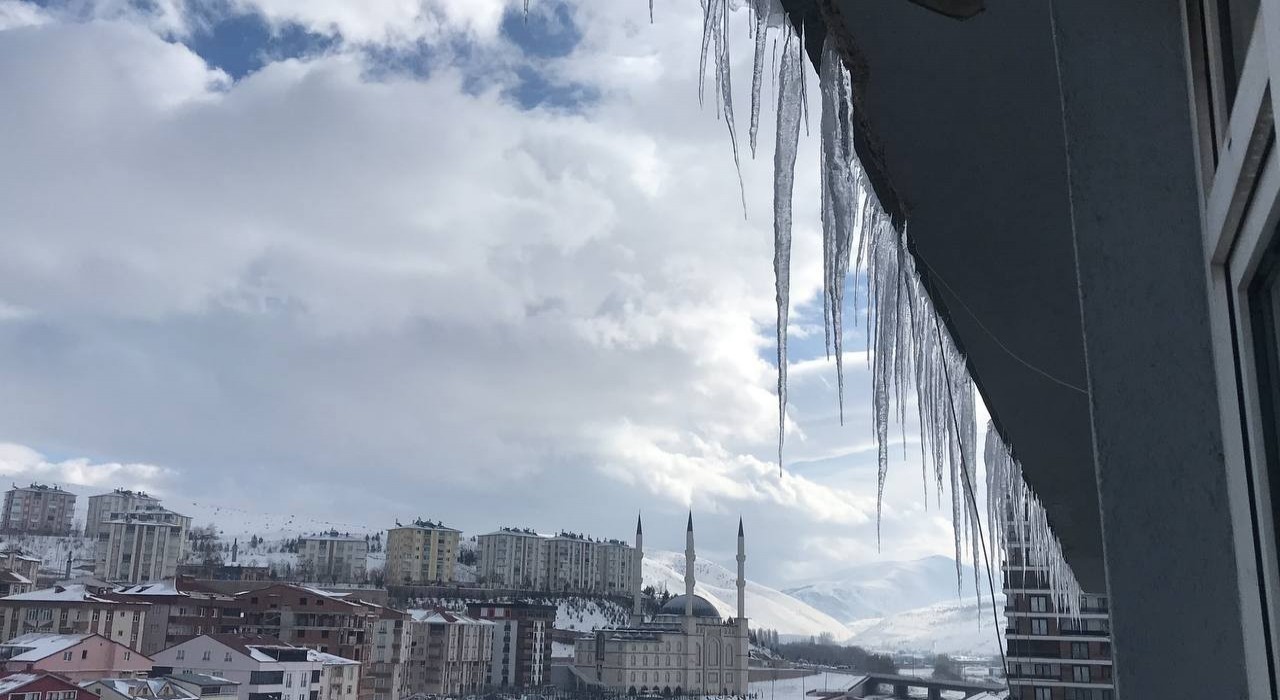 Bayburt gündüz sıcak gece soğuk
