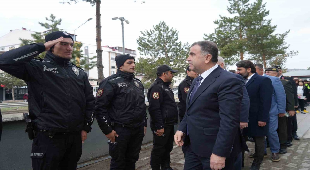 Bayburtta geleneksel bayramlaşma programı