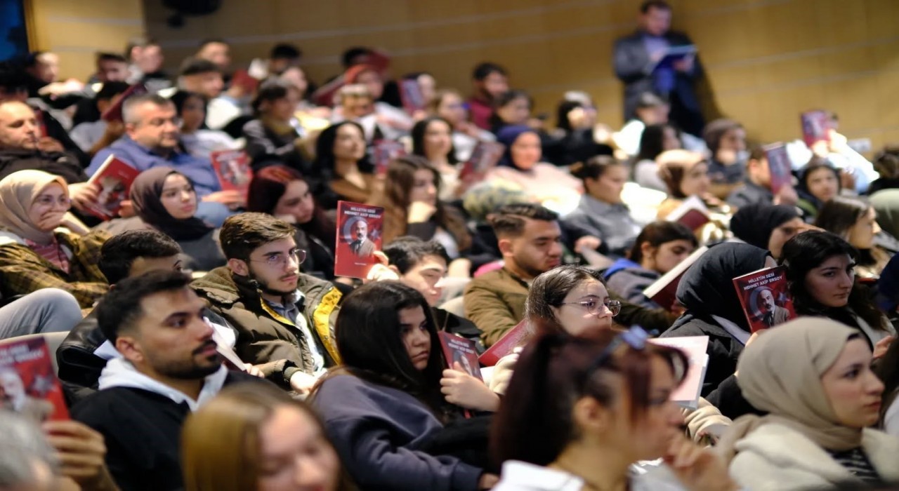 Bayburtta ‘İstiklal Marşı ve Mehmet Akif Ersoy konferansı düzenlendi