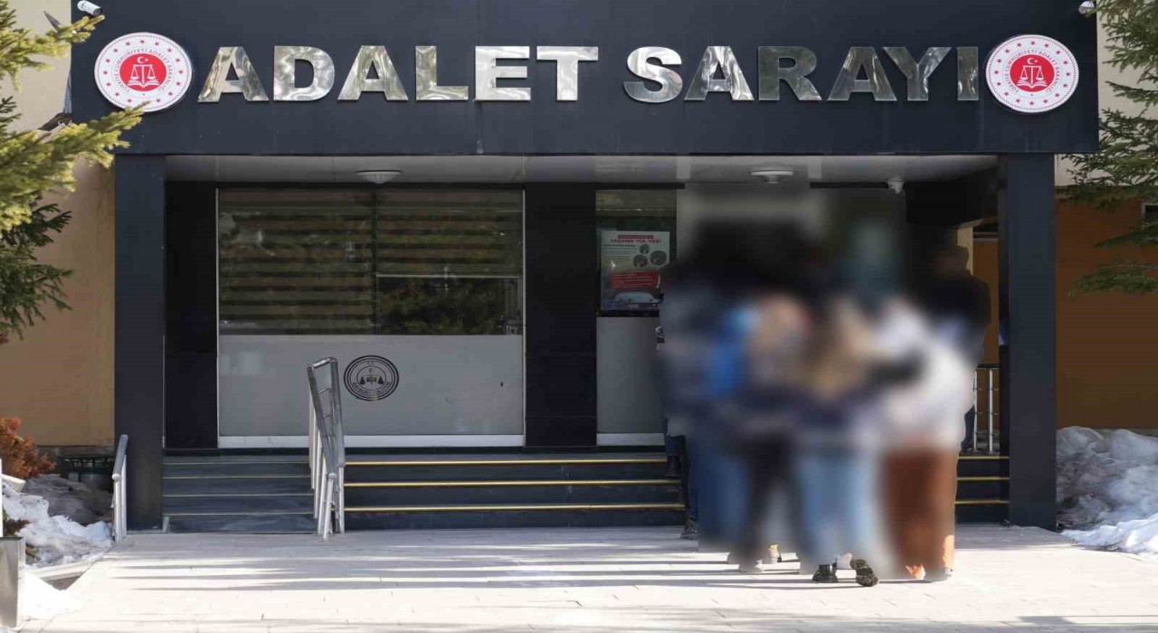 Bayburtta uyuşturucu ticareti yapmak suçundan aranan 1 kişi yakalandı