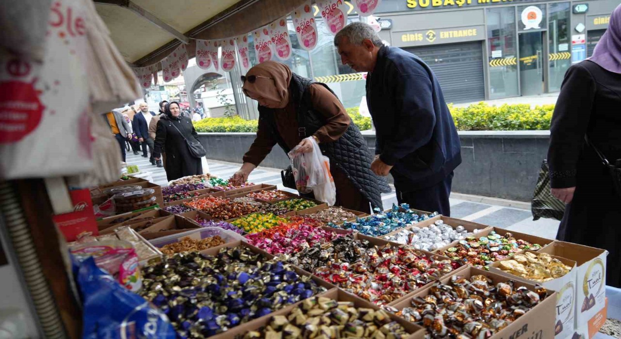 Bayramda vatandaşın ikramlık tercihi şeker
