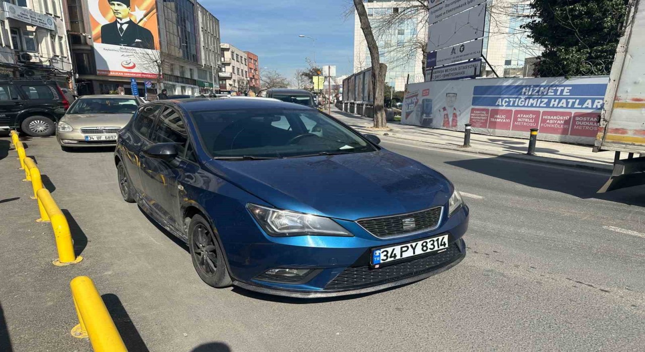 Bayrampaşada makas atan sürücü kamerada