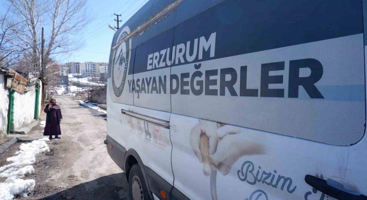 Belediyeden yaşlılara bayram ev temizliği