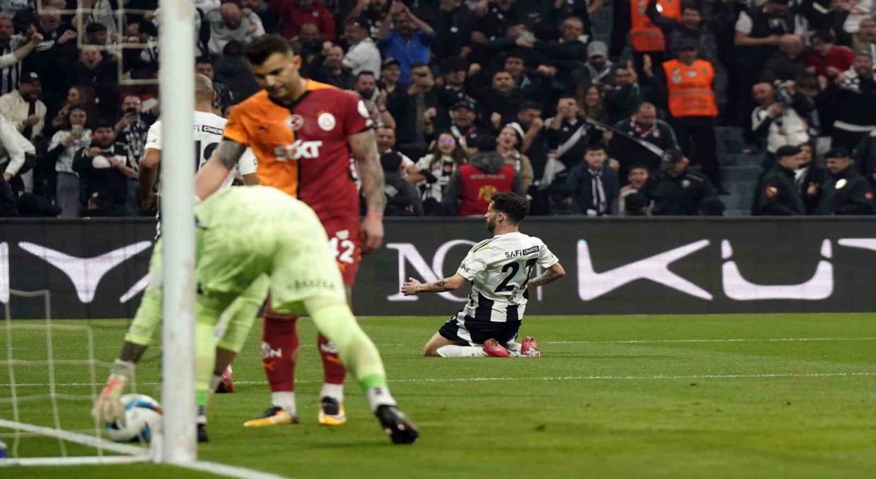 Beşiktaşın, Galatasaraya karşı evindeki üstünlüğü devam etti