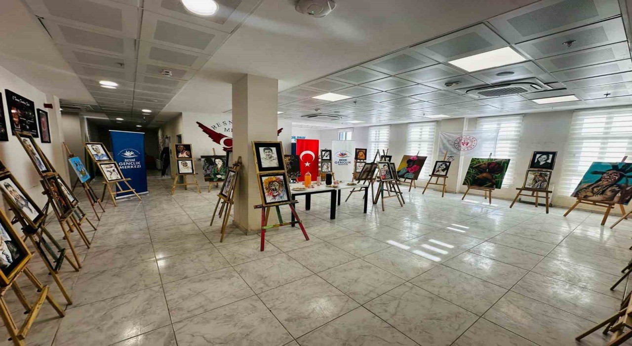 Besnide ‘Sen hangi renksin resim sergisi açıldı