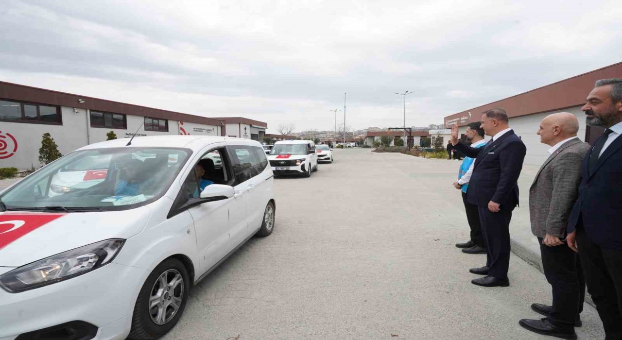 Beylikdüzünde ihtiyaç sahibi ailelere erzak desteği