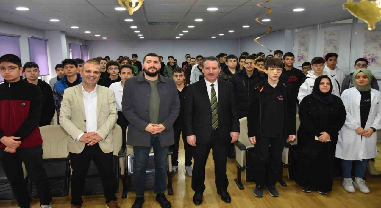 Bilecik İl Müftüsü Ahmet Dilekten öğrencilere Kadir Gecesi konferansı