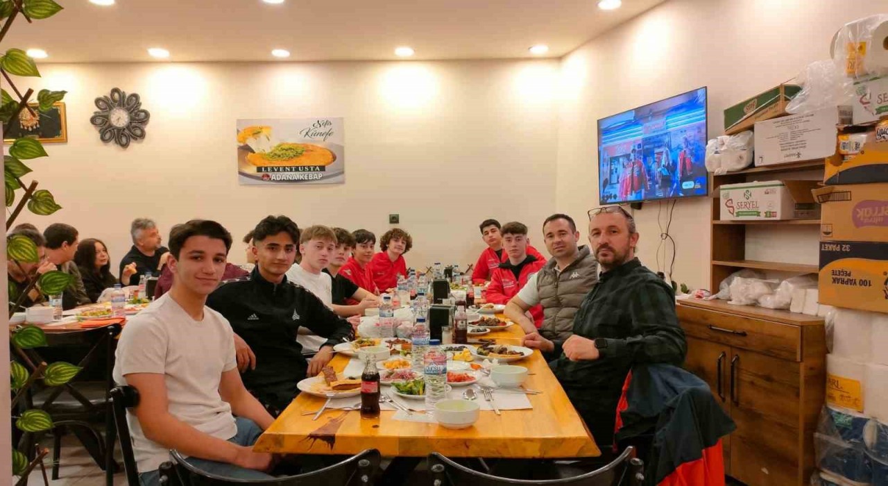 Bilecik Mesleki ve Teknik Anadolu Lisesi Atletizm Takımı 7nci kez şampiyon