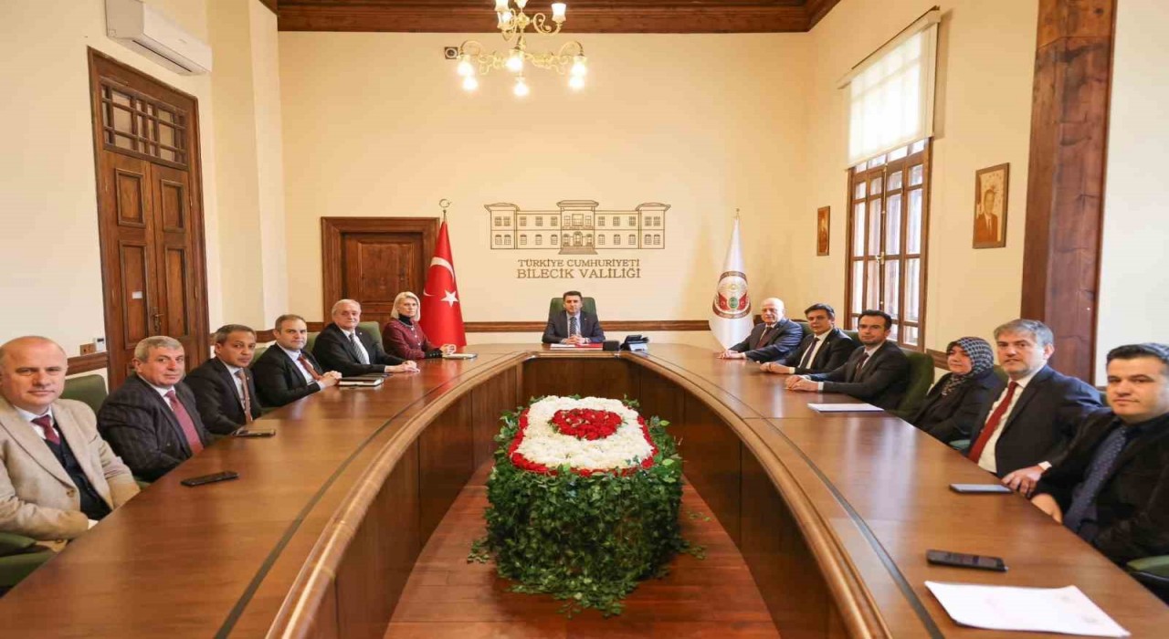 Bilecikin hizmetleri ve projeleri hakkında konular görüşüldü