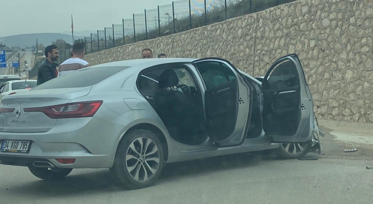 Bilecikte meydana gelen trafik kazasında 4 kişi yaralandı