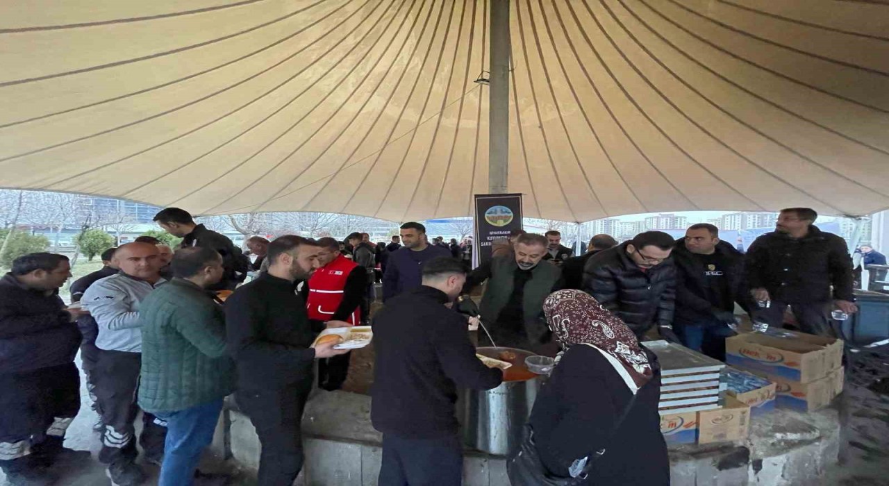 Bingölde her gün 2 bin kişiye iftar yemeği veriliyor