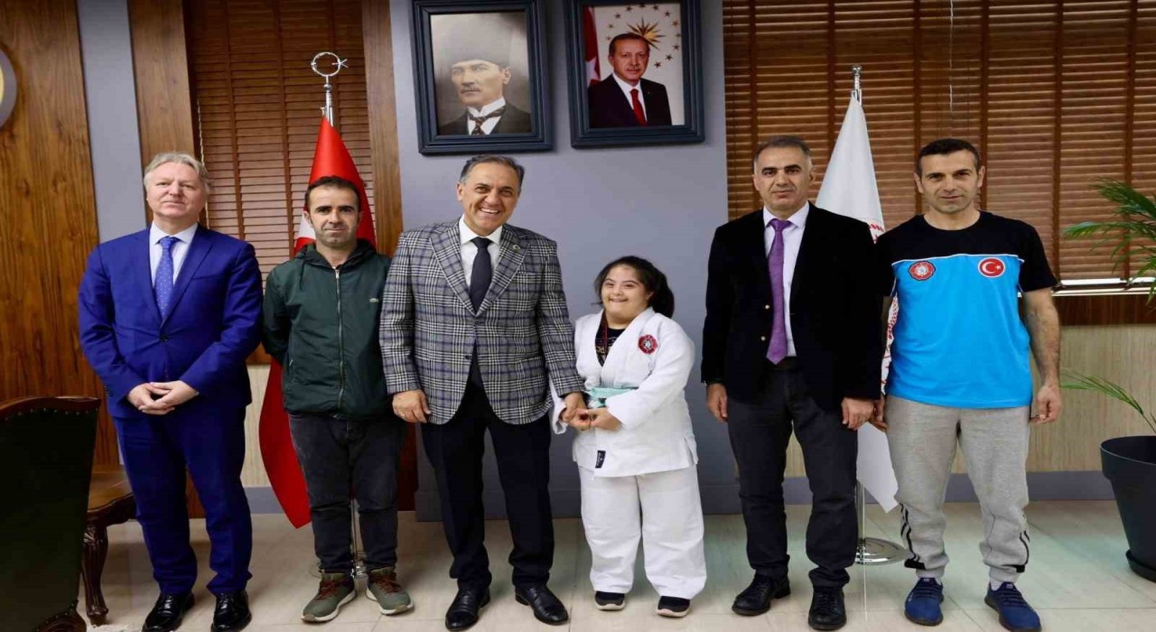 Bingöllü down sendromlu Bürkek ve Budaktan önemli başarı