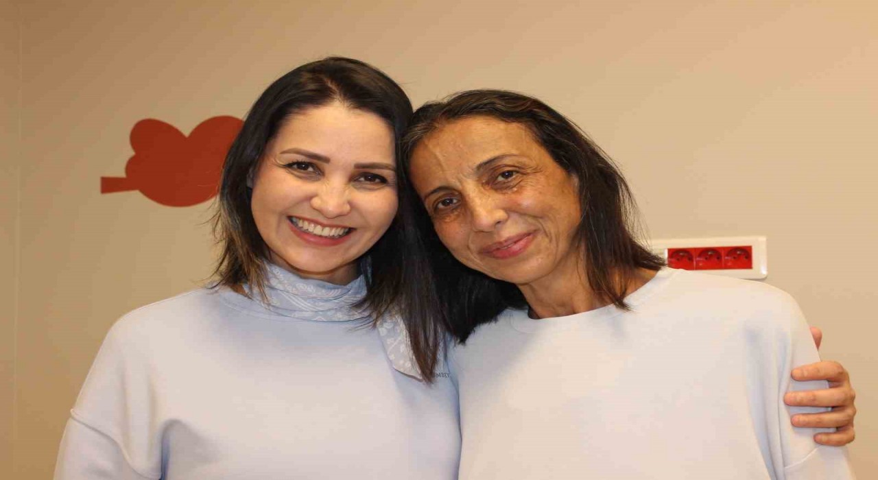 Binlerce kilometre uzaklıktan geldi, ablasına karaciğerini verdi