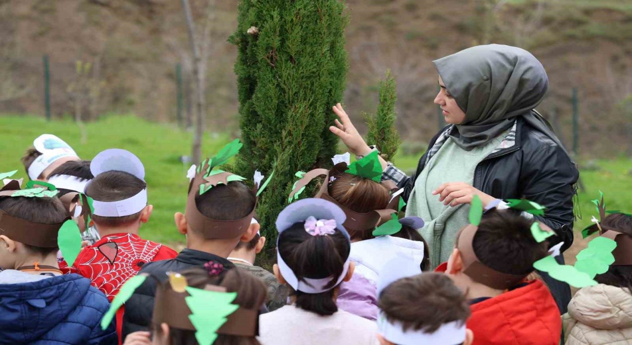 Botanik bahçesinde doğayla buluştular
