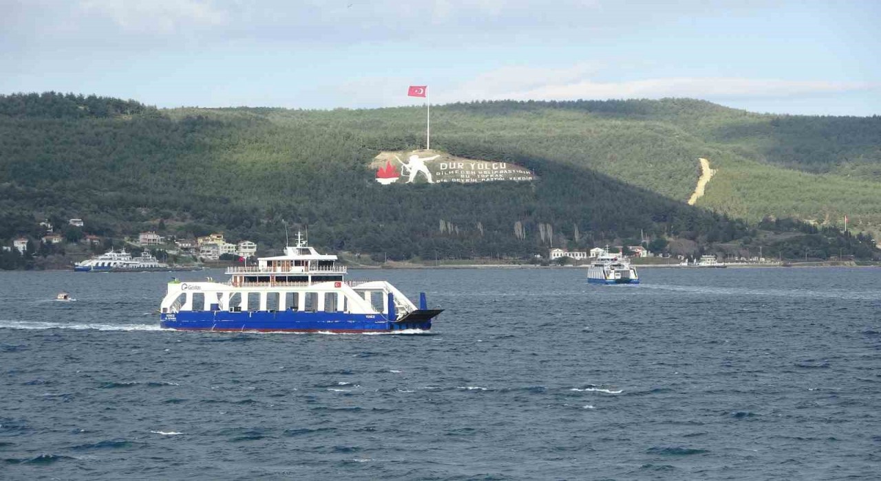 Bozcaada ve Gökçeadaya bazı feribot seferleri iptal edildi