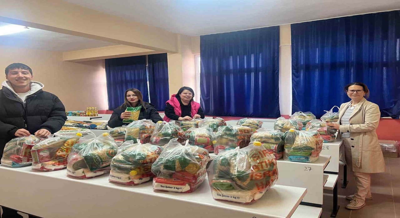 Bozdoğan MYO Sosyal Marketinden öğrencilere Ramazan desteği