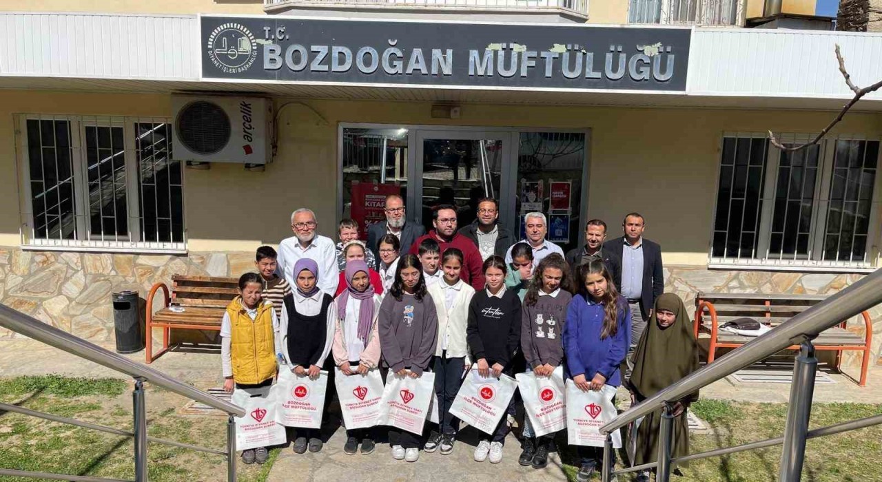 Bozdoğanda dereceye giren öğrenciler ödüllendirildi