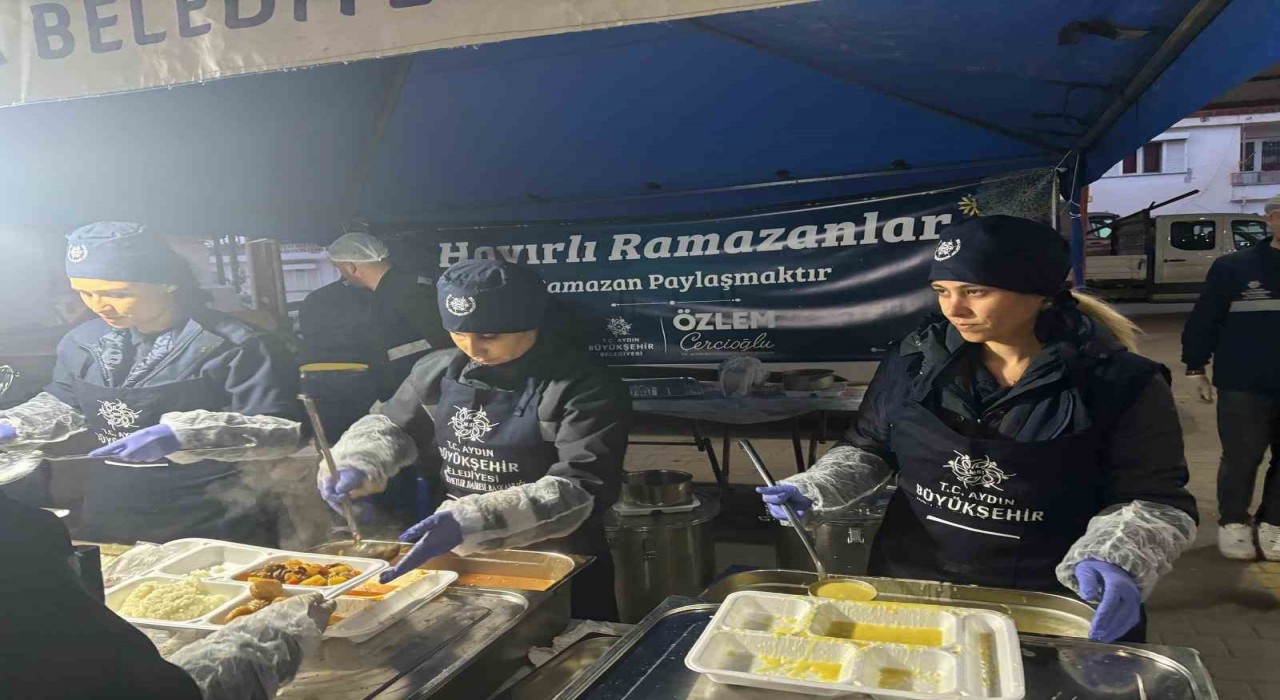 Bozdoğanlılar ilk iftarı Büyükşehir sofrasında açtı