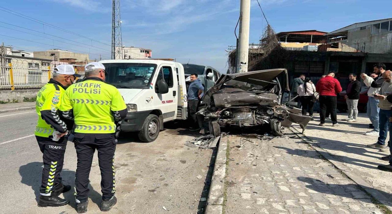 Bucada alkollü sürücü yol kenarındaki 6 aracı ezip geçti
