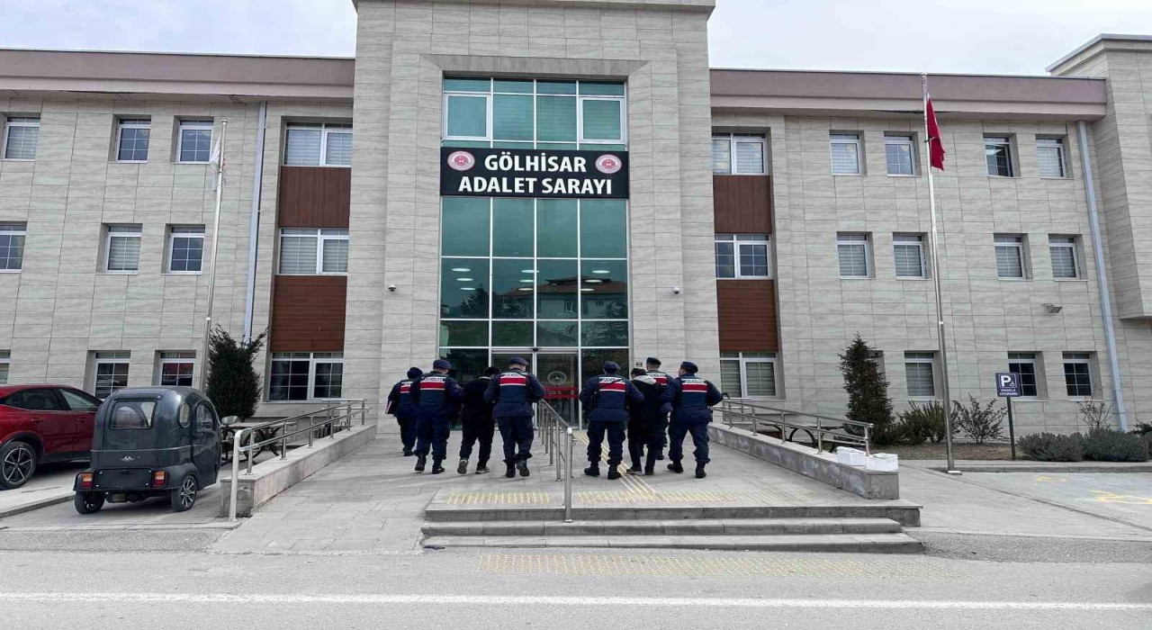 Burdurda narkotik ve kaçakçılık operasyonuna 2 tutuklama