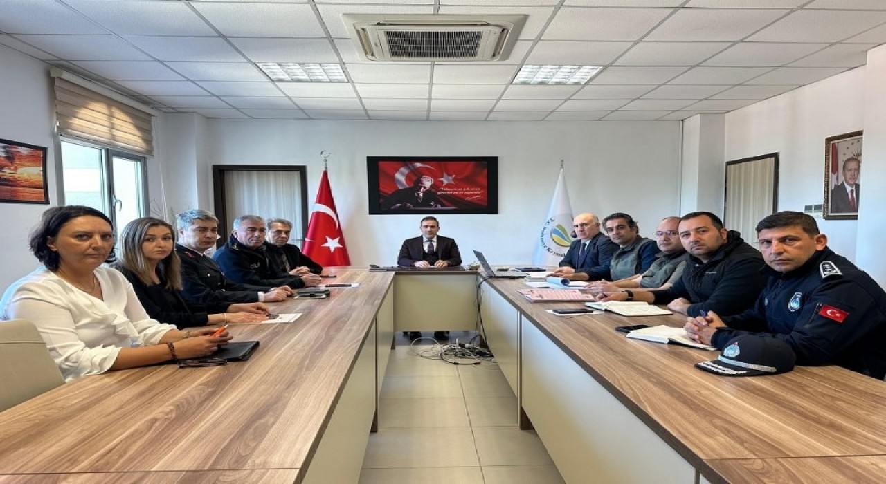 Burhaniye de sokak hayvanları değerlendirme Toplantısı yapıldı