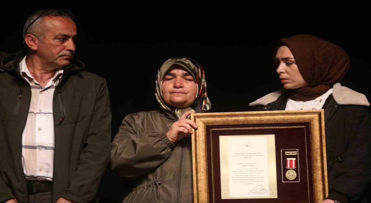 Bursada gazi ve şehit yakınlarına iftihar madalyaları verildi