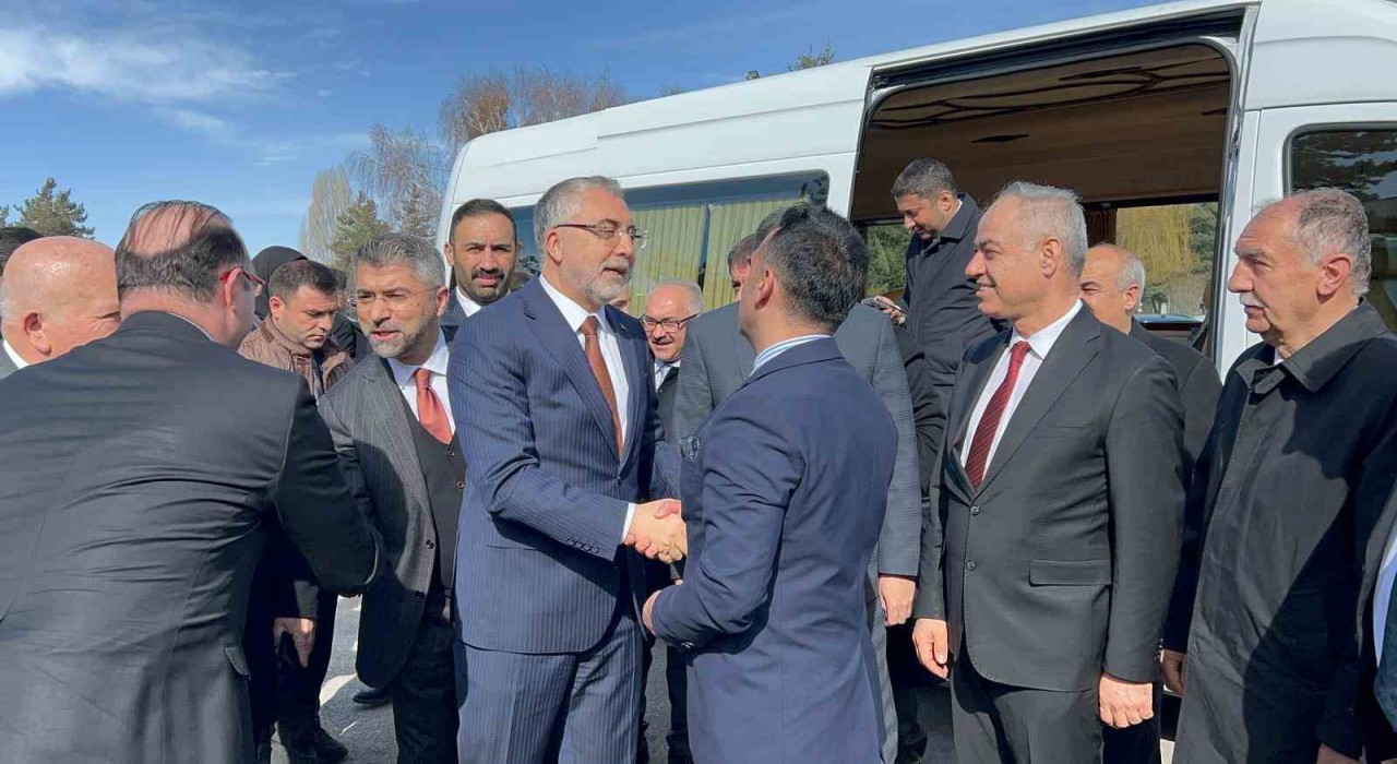 Çalışma ve Sosyal Güvenlik Bakanı Işıkhan: İş yerlerinde mobbing ile mücadelede kararlıyız