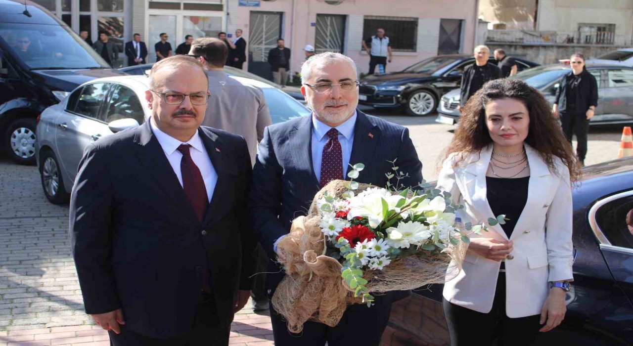 Çalışma ve Sosyal Güvenlik Bakanı Işıkhan, Vali Canbolat ile görüştü