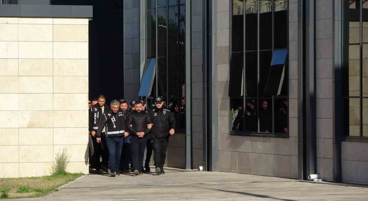 Çanakkalede otelde balyozlu kavgaya 10 gözaltı