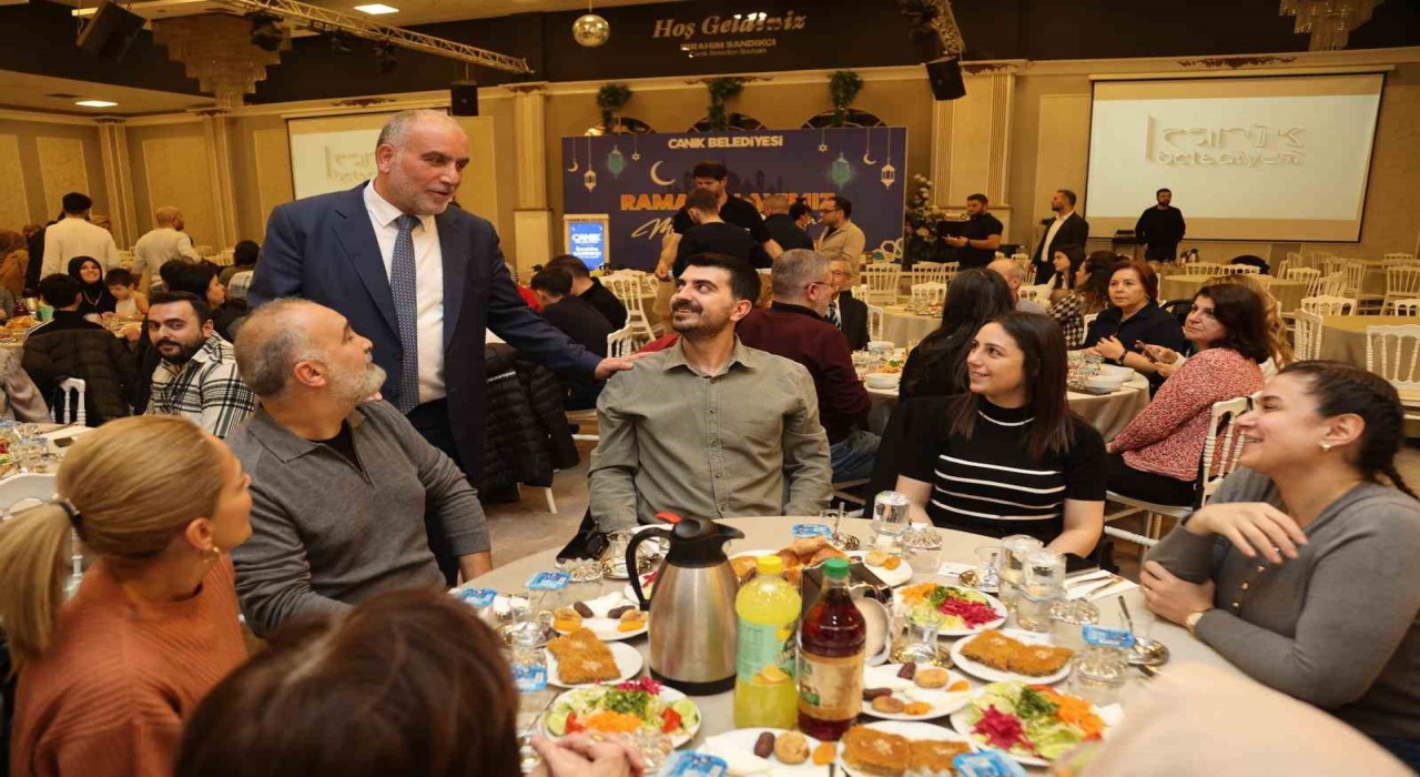 Canikte sağlık çalışanları iftar sofrasında buluştu