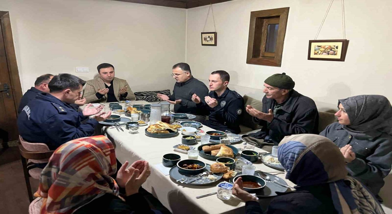 Çavdarhisarda şehit yakınları ve gaziler onuruna iftar yemeği