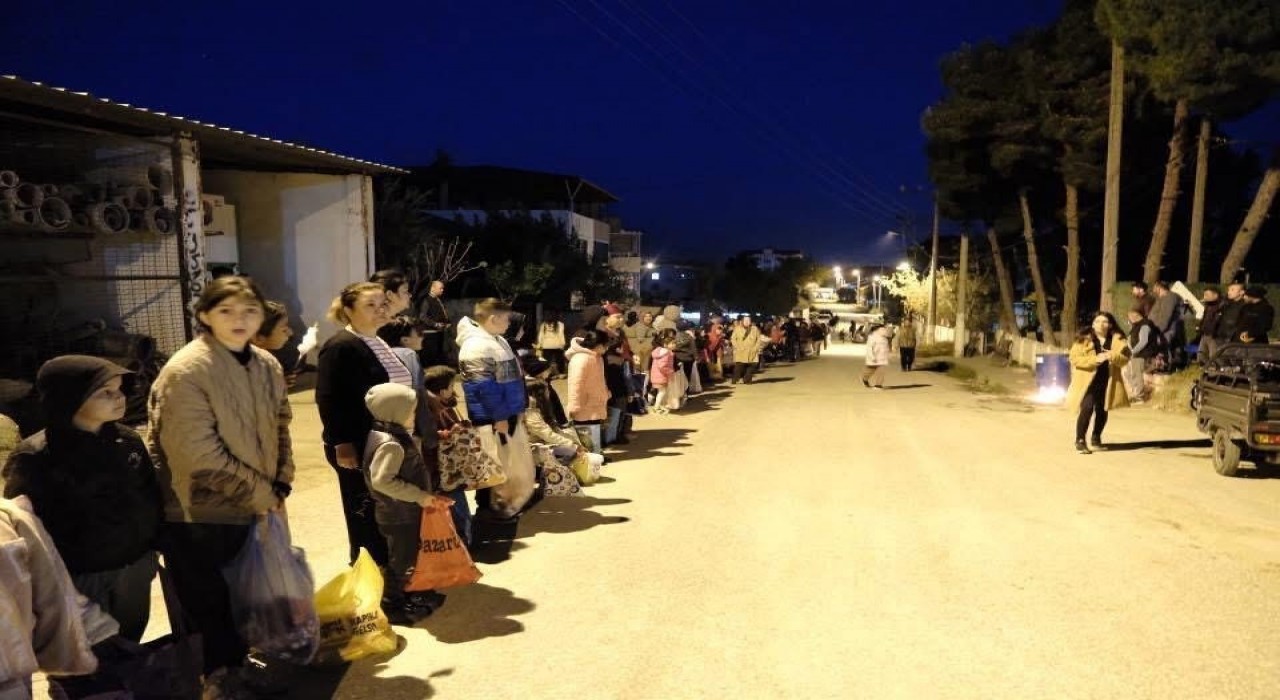 Çavuşlar Mahallesinin Arife günü şeker toplama geleneği yaşatılıyor