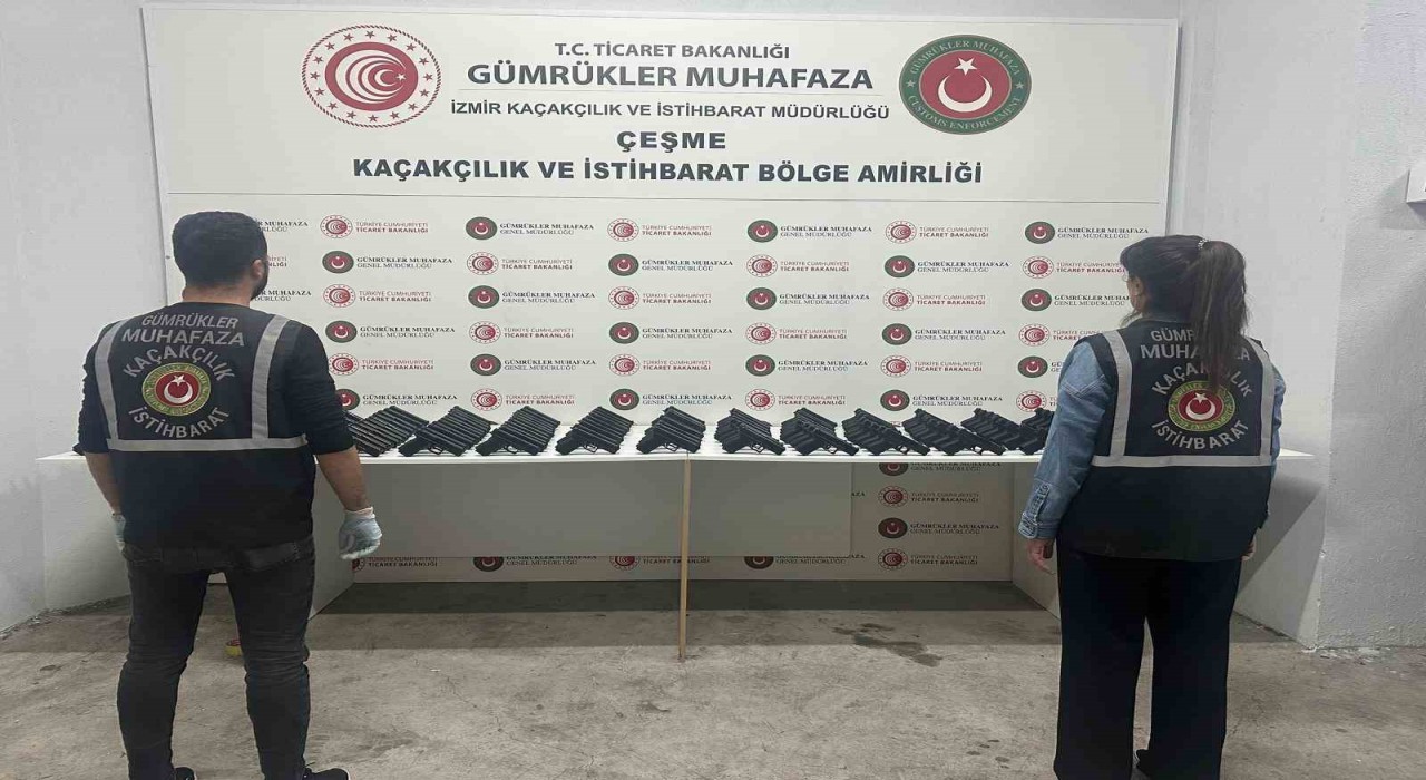 Çeşme Limanında tırın içinden 138 tabanca çıktı