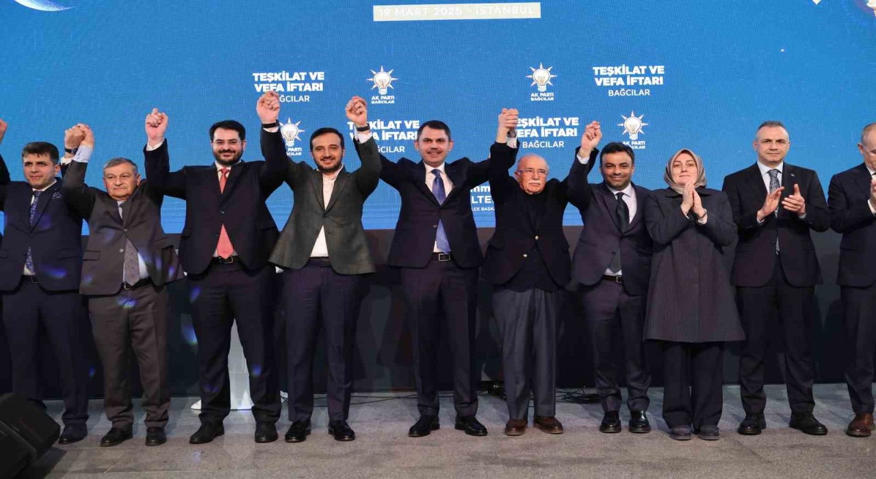Çevre Şehircilik ve İklim Bakanı Kurum: 11 ilimizde 453 bin ev ve işyerimizi afetzede kardeşlerimize teslim edeceğiz