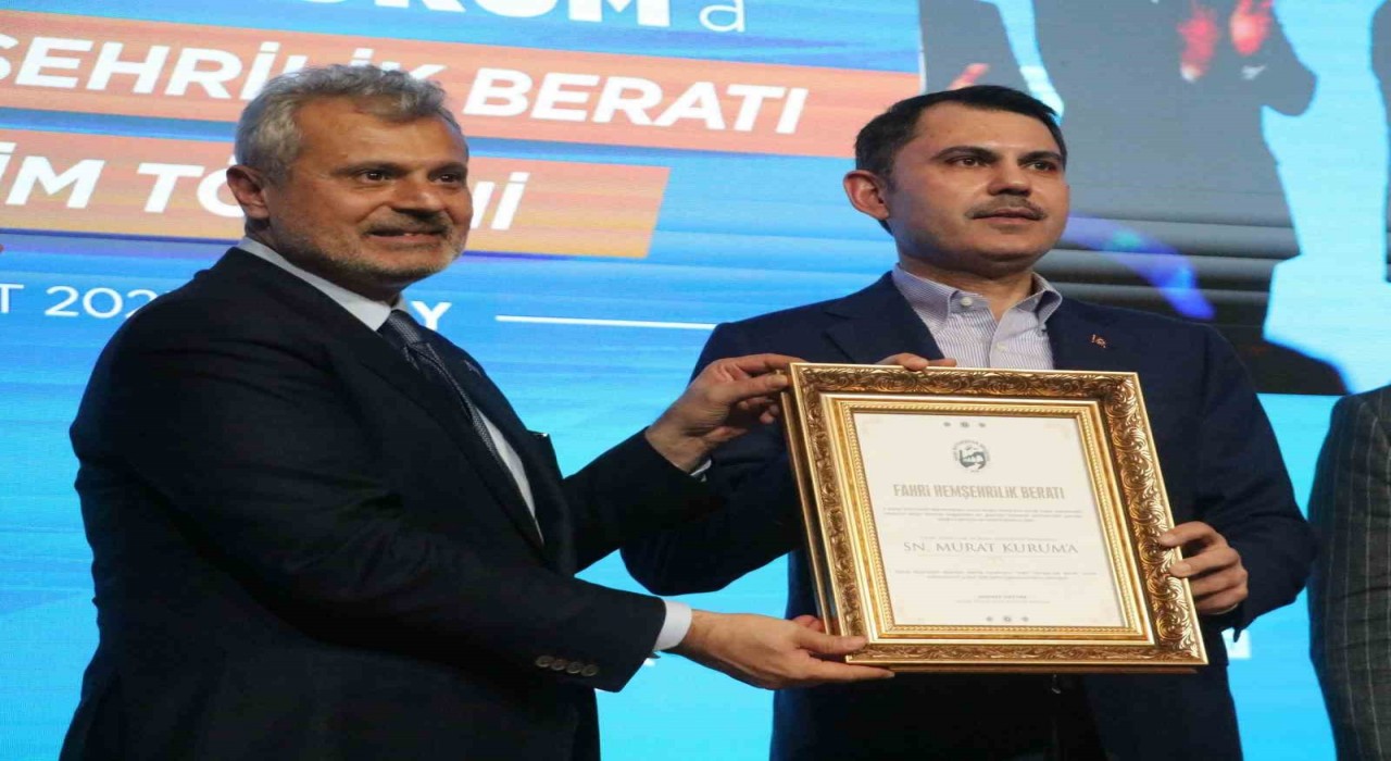 Çevre, Şehircilik ve İklim Değişikliği Bakanı Kuruma Hatayda hemşehrilik beratı verildi