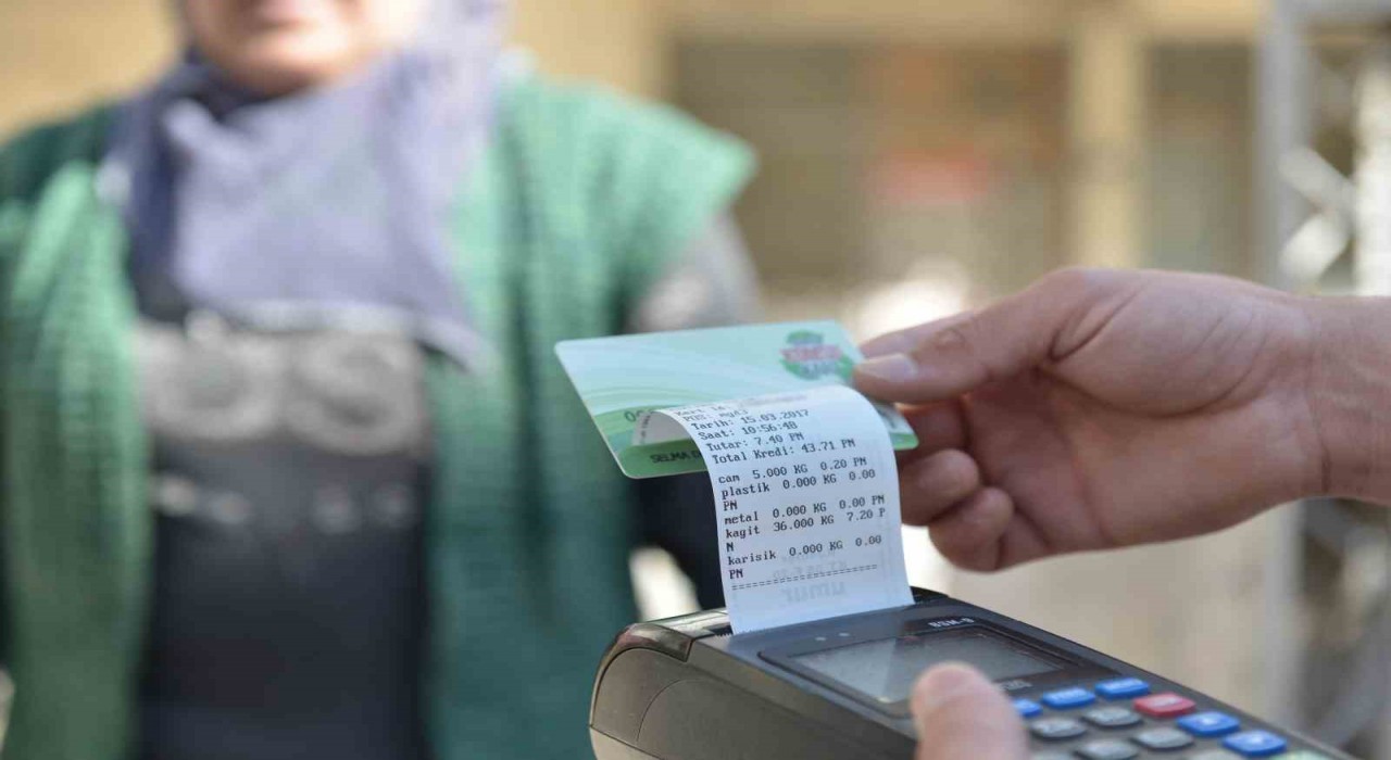 Çevreci Komşu Kartla kesilmekten kurtarılan ağaç sayısı 198 bin 892ye yükseldi