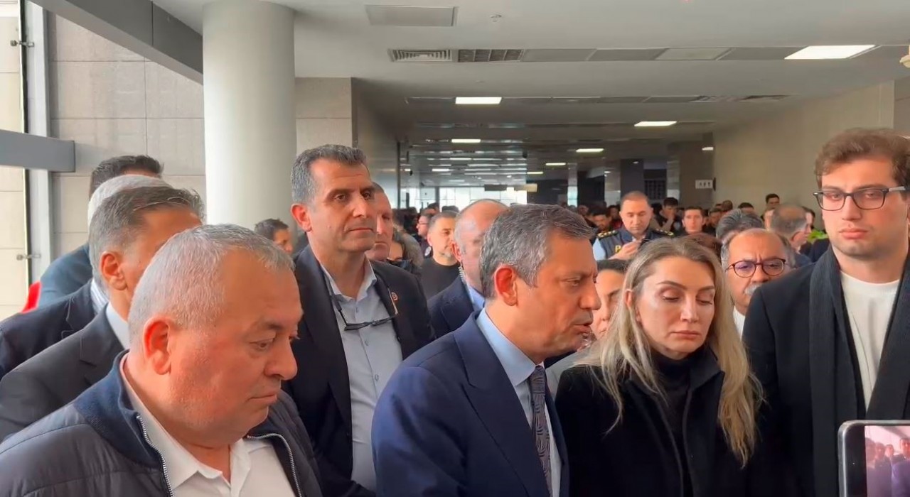 CHP Genel Başkanı Özelden İmamoğlu kararına ilk yorum: Kayyum ihtimalinin ortadan kalkması yönüyle önemli