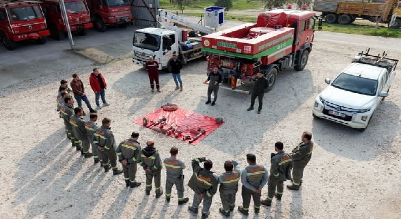 Çinede elektrik dağıtım personeline orman yangını bilgilendirmesi