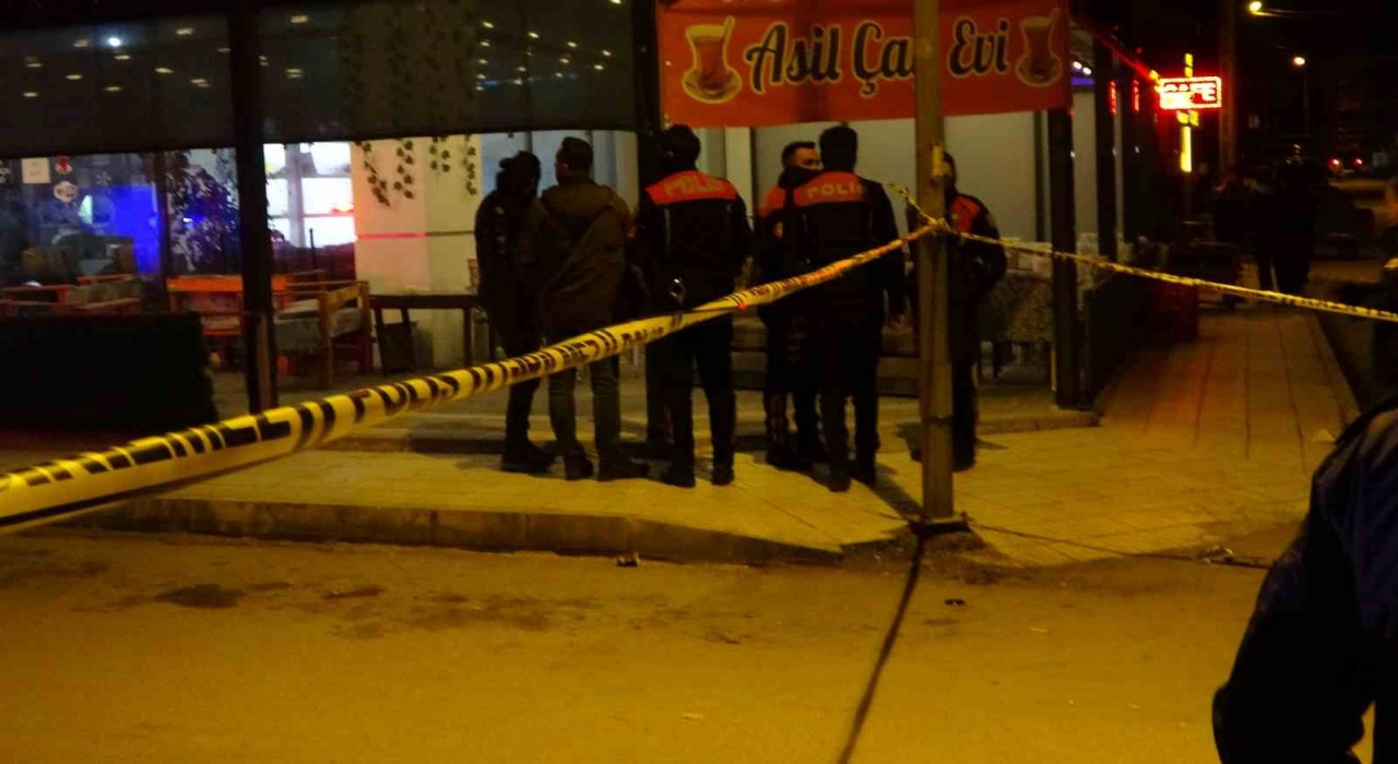 Çorum'da Kahvehanede Silahlı Saldırı: 1 Ölü, 4 Yaralı