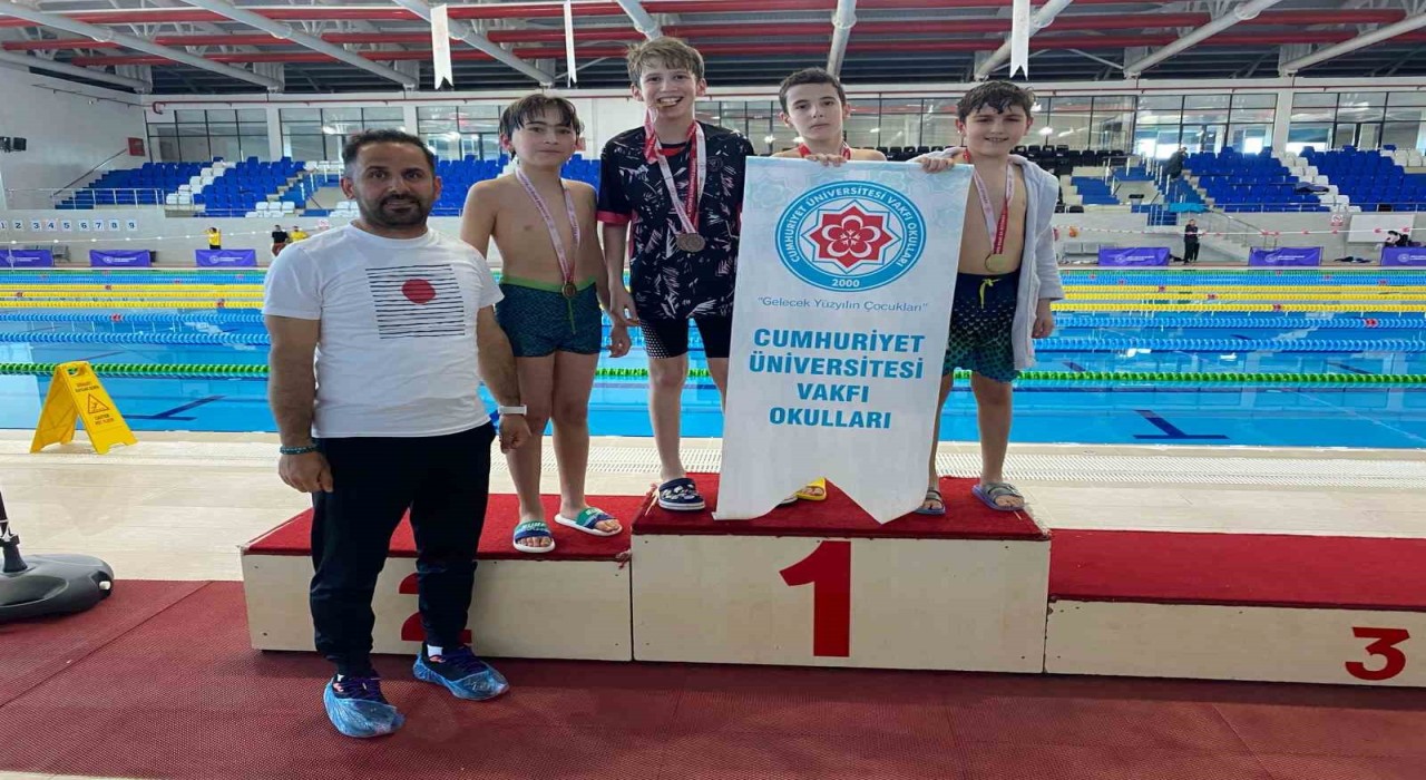 CÜ Vakfı Okulları sporcularından büyük başarı