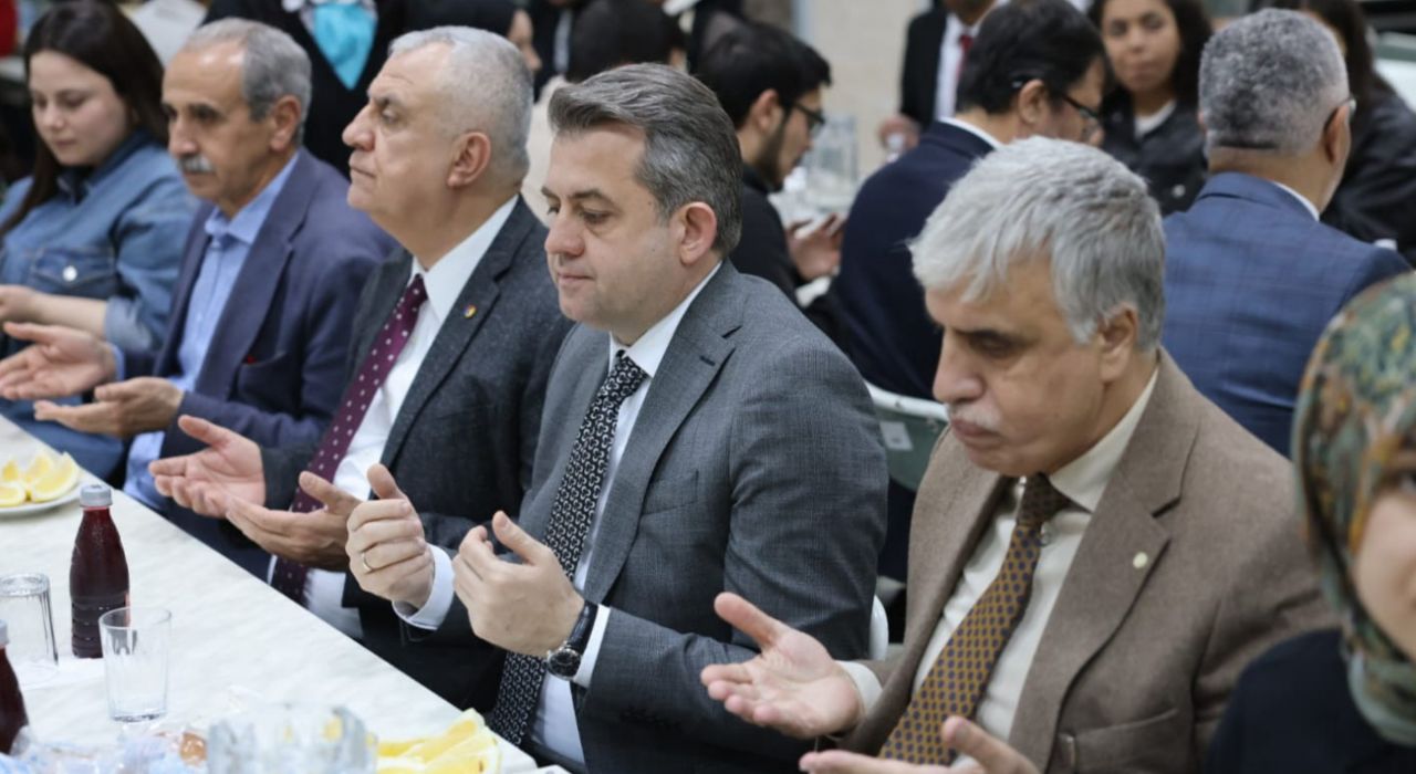 Çukurova Üniversitesi'nde Ramazan Ayı Boyunca 32 Bin Öğrenciye Ücretsiz İftar
