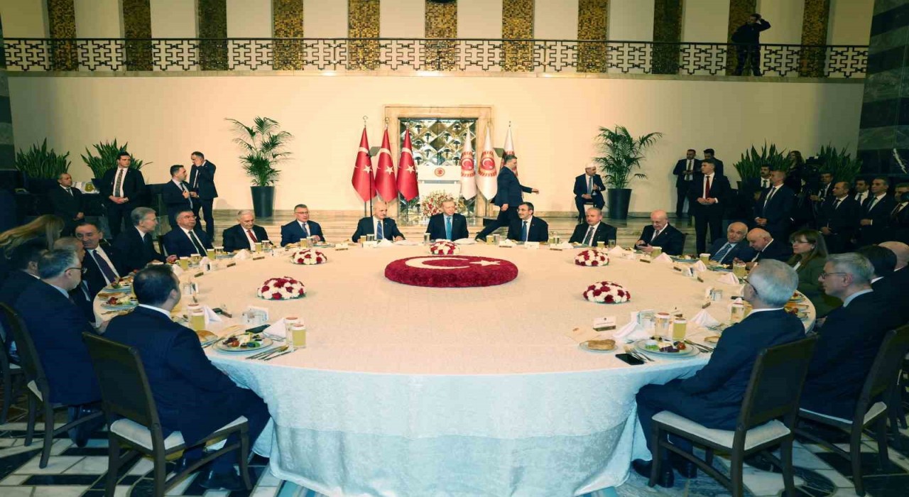 Cumhurbaşkanı Erdoğandan siyasi partilere, milletvekillerine çağrı: Türkiye düşmanlarını bir kez daha hüsrana uğratalım